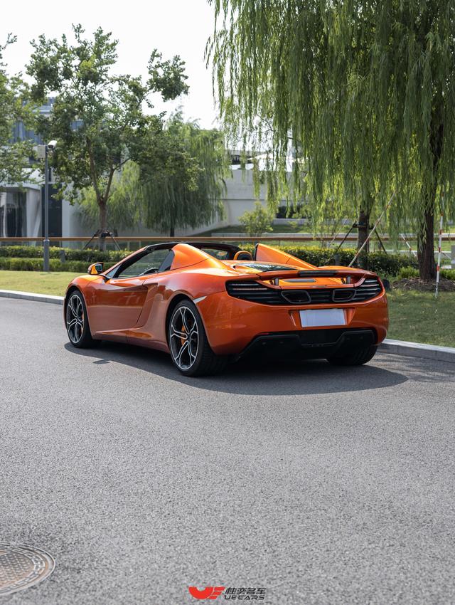 McLaren McLaren 12C