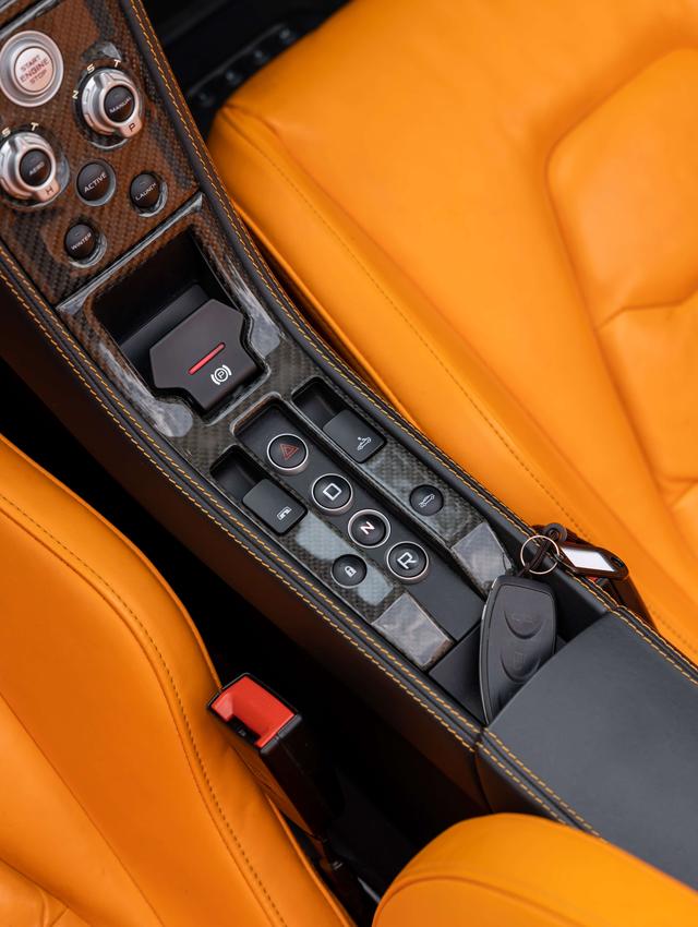 McLaren McLaren 12C