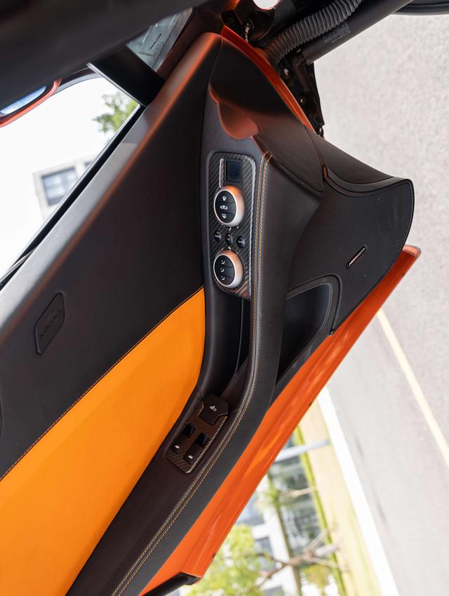 McLaren McLaren 12C