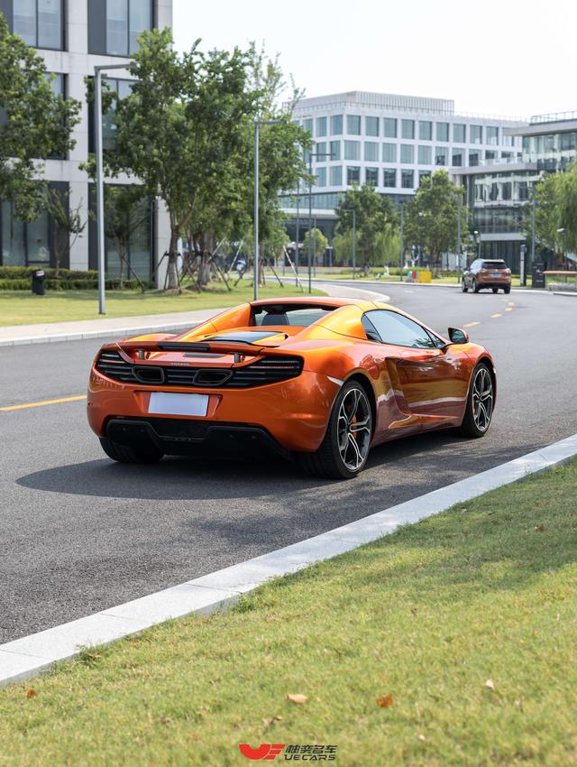 McLaren McLaren 12C