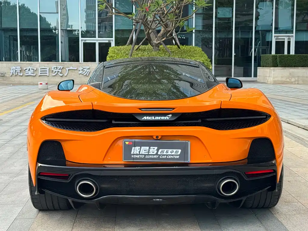 McLaren GT
