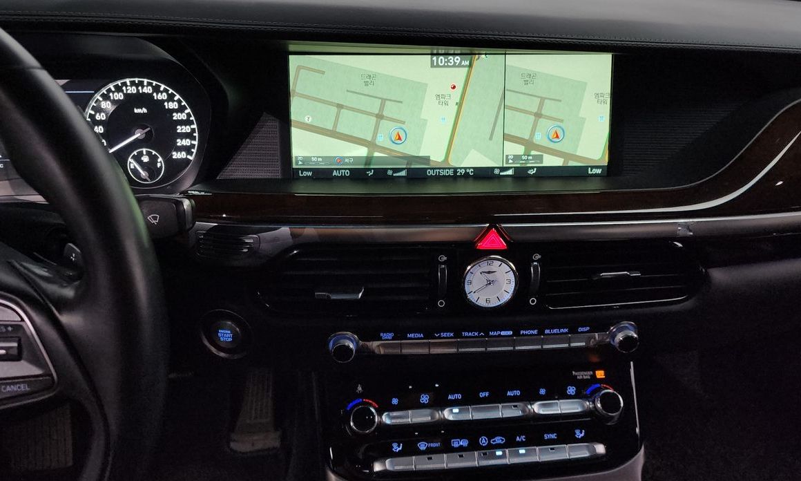Genesis EQ900