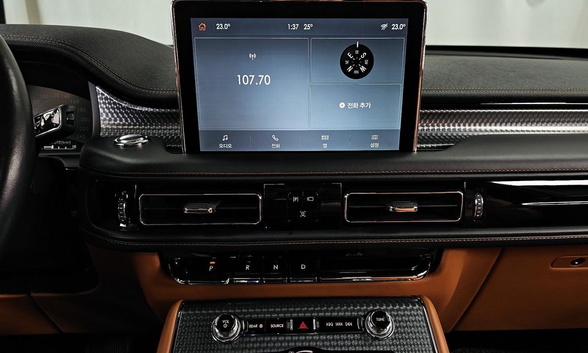Lincoln Aviator