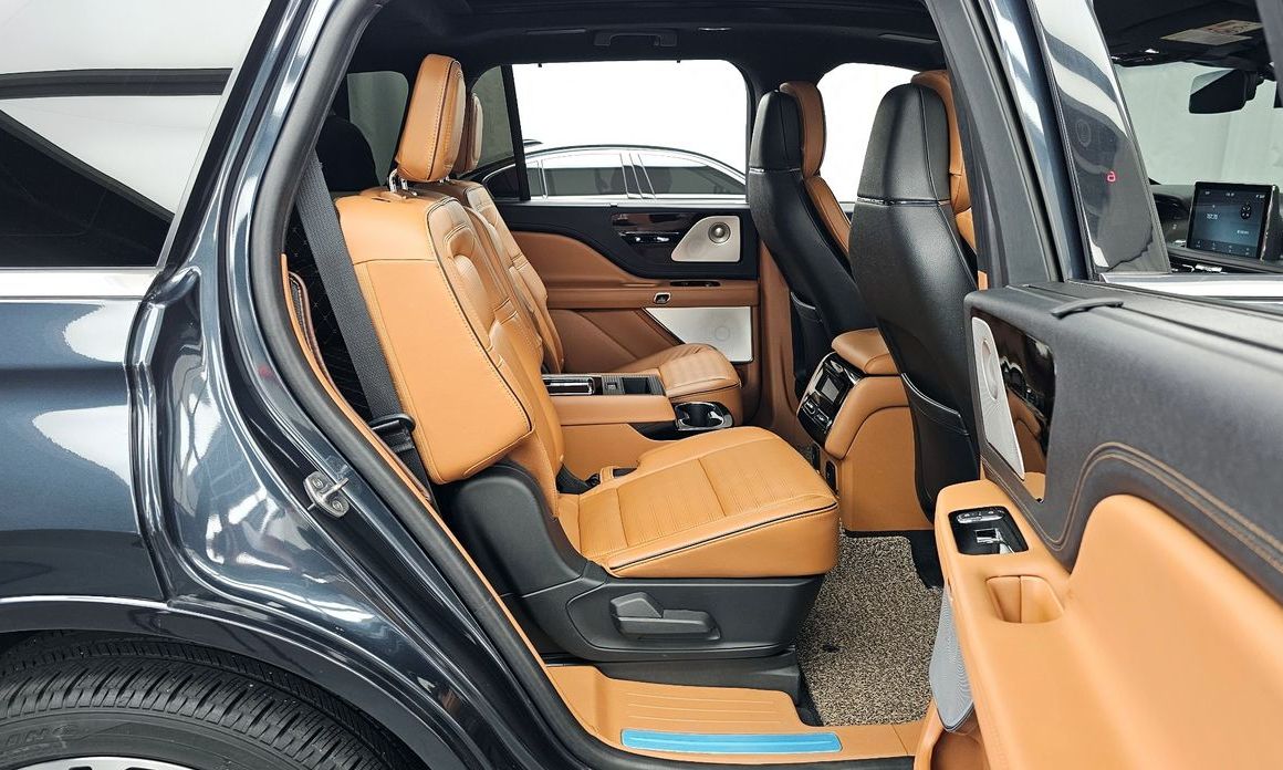 Lincoln Aviator
