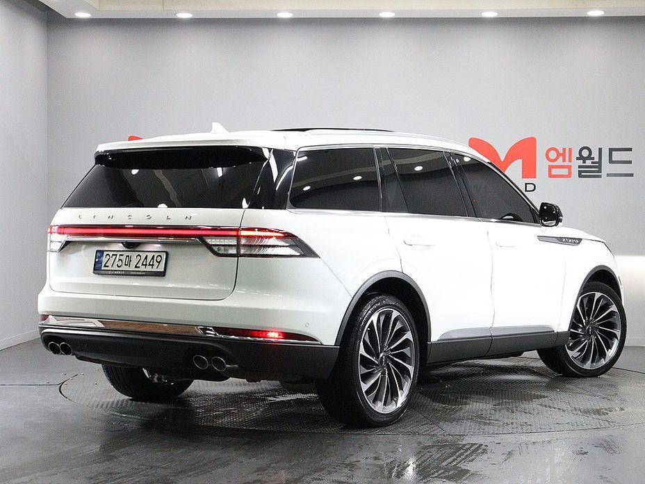 Lincoln Aviator