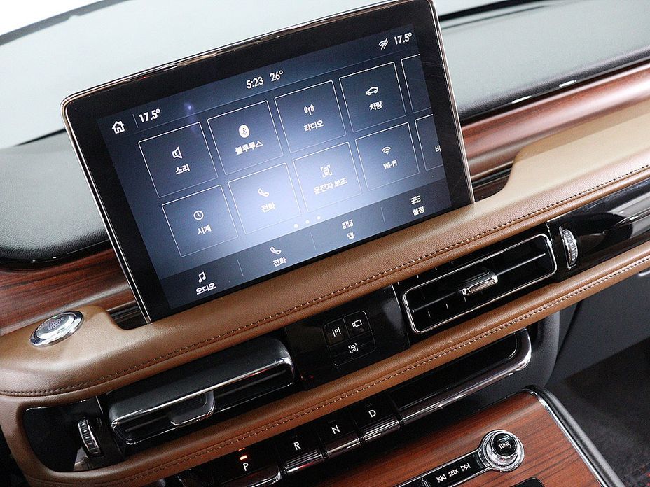 Lincoln Aviator