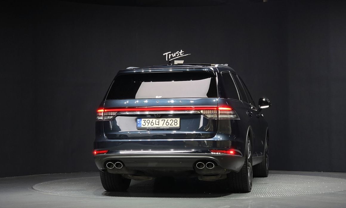 Lincoln Aviator