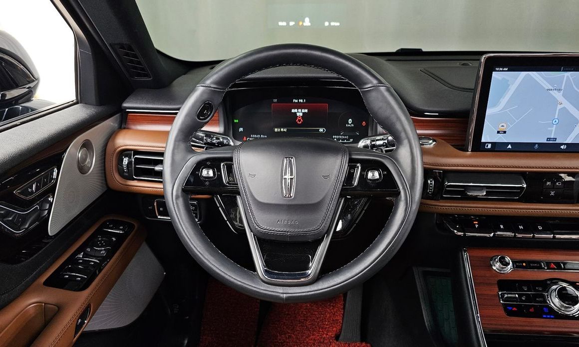 Lincoln Aviator