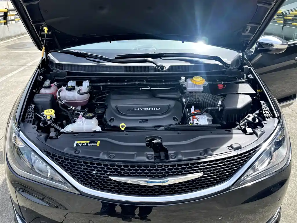 Chrysler Grand Voyager PHEV (Import)