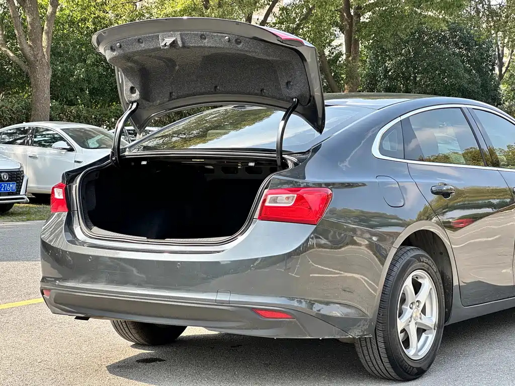 Chevrolet Malibu XL