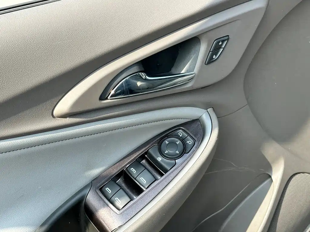 Chevrolet Malibu XL