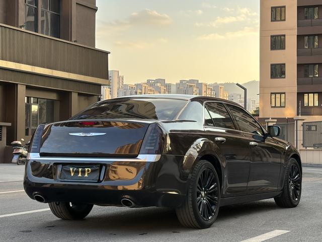 Chrysler Chrysler 300C (Import)