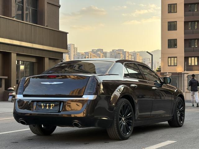 Chrysler Chrysler 300C (Import)
