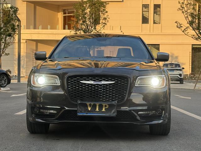 Chrysler Chrysler 300C (Import)