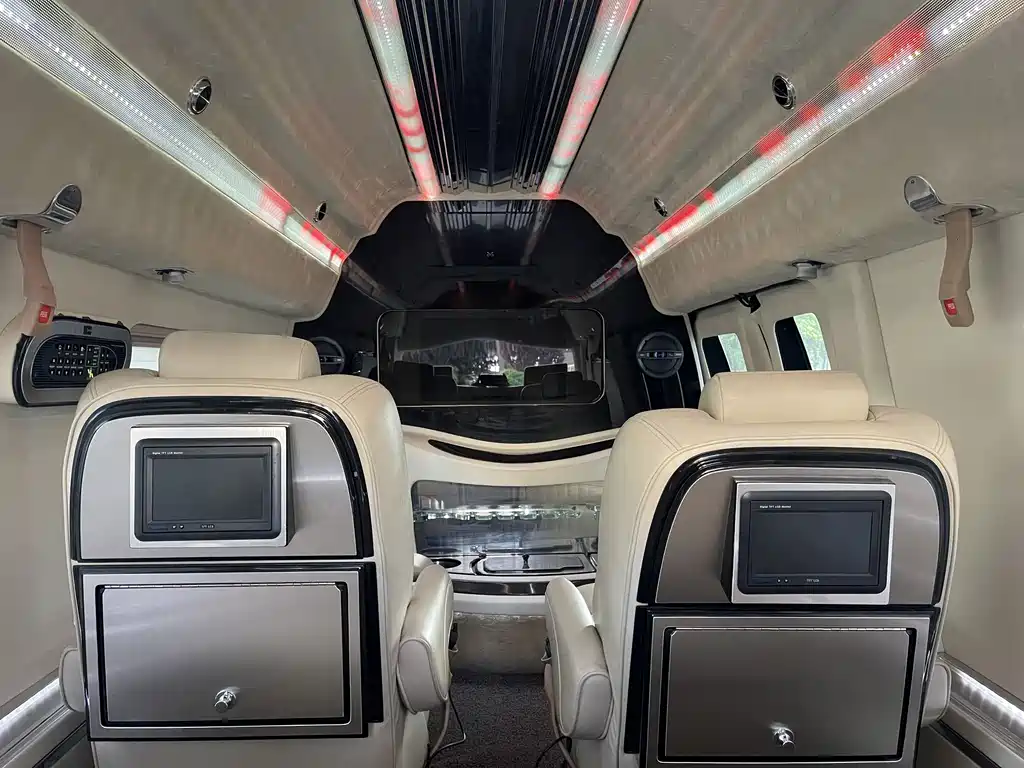 GMC Savana