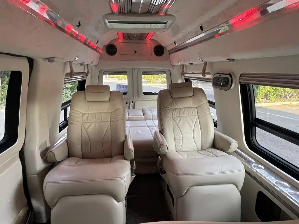 GMC Savana