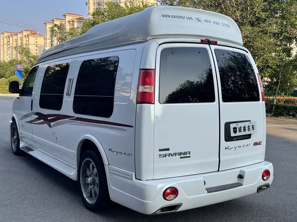 GMC Savana