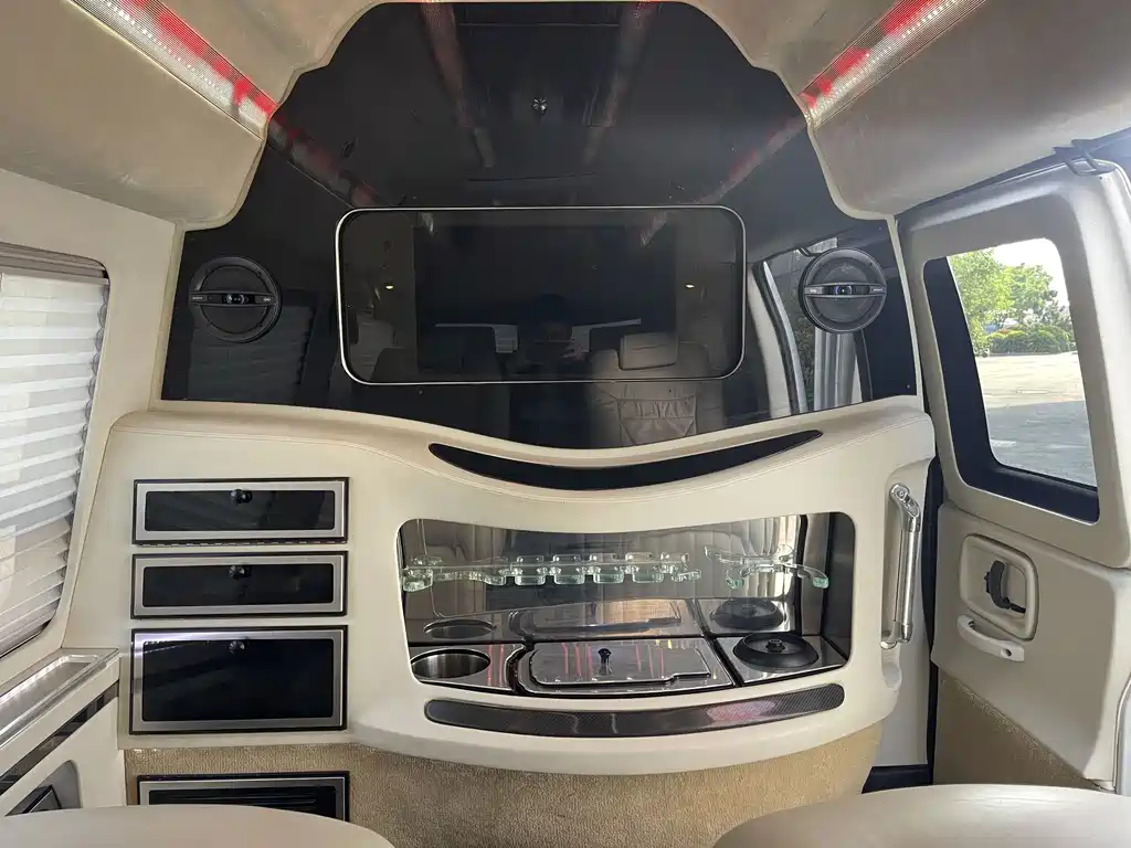 GMC Savana