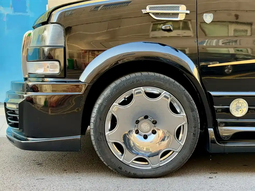 GMC Savana
