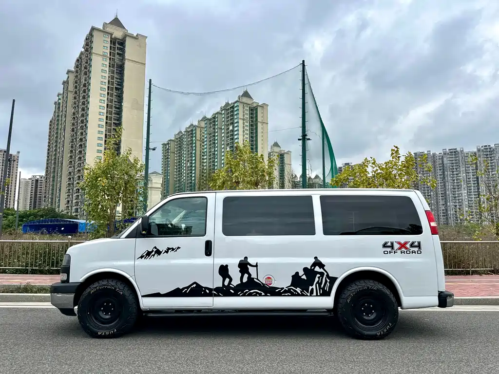 GMC Savana