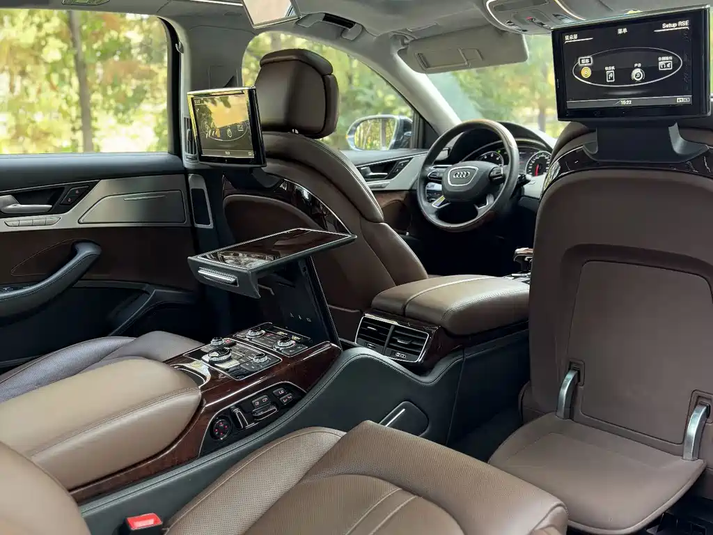 Audi A8