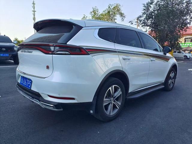 BYD Tang