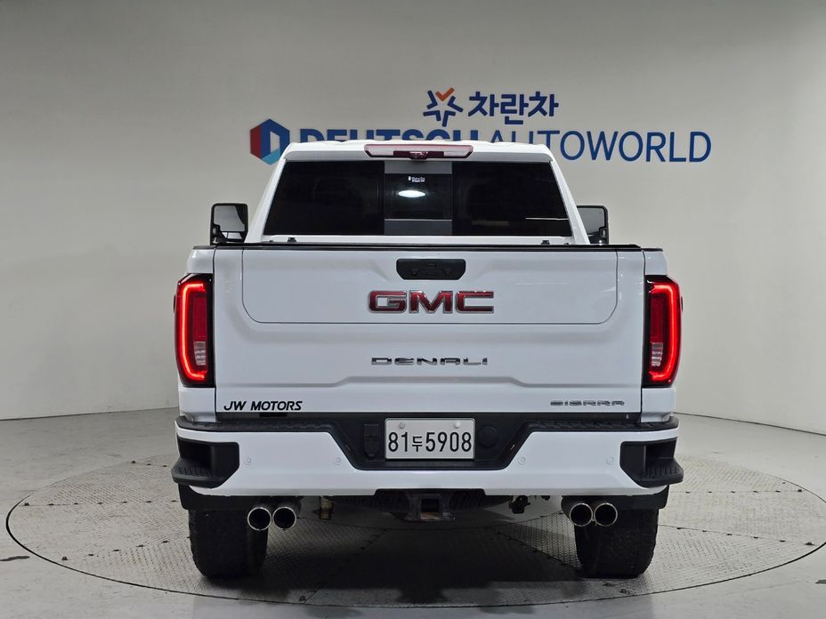 GMC Sierra
