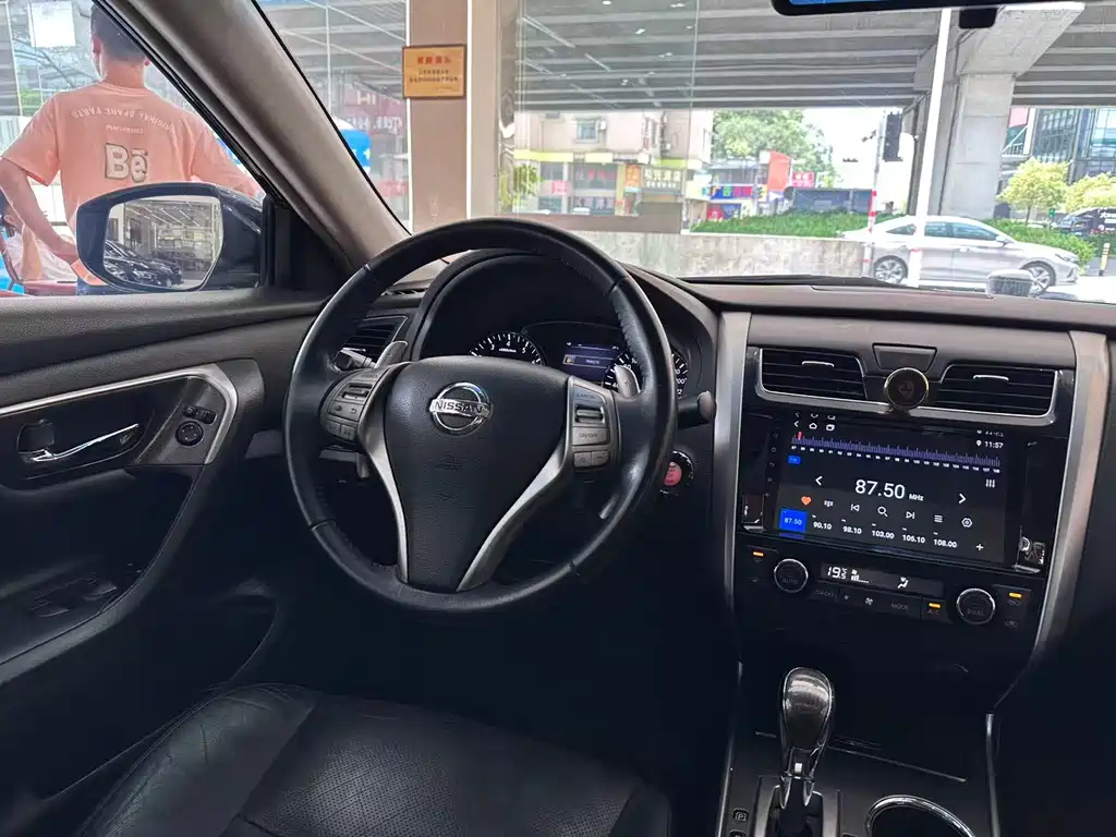 Nissan Teana