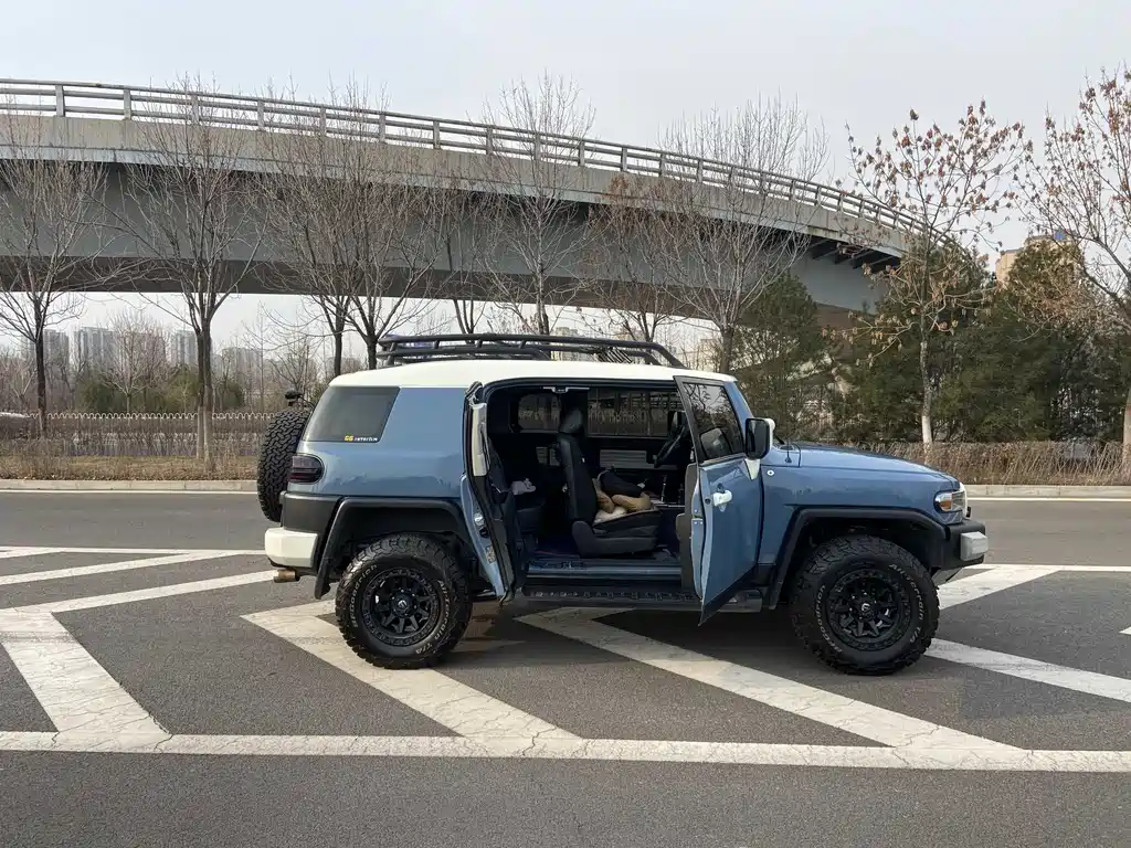 Toyota FJ Cruiser