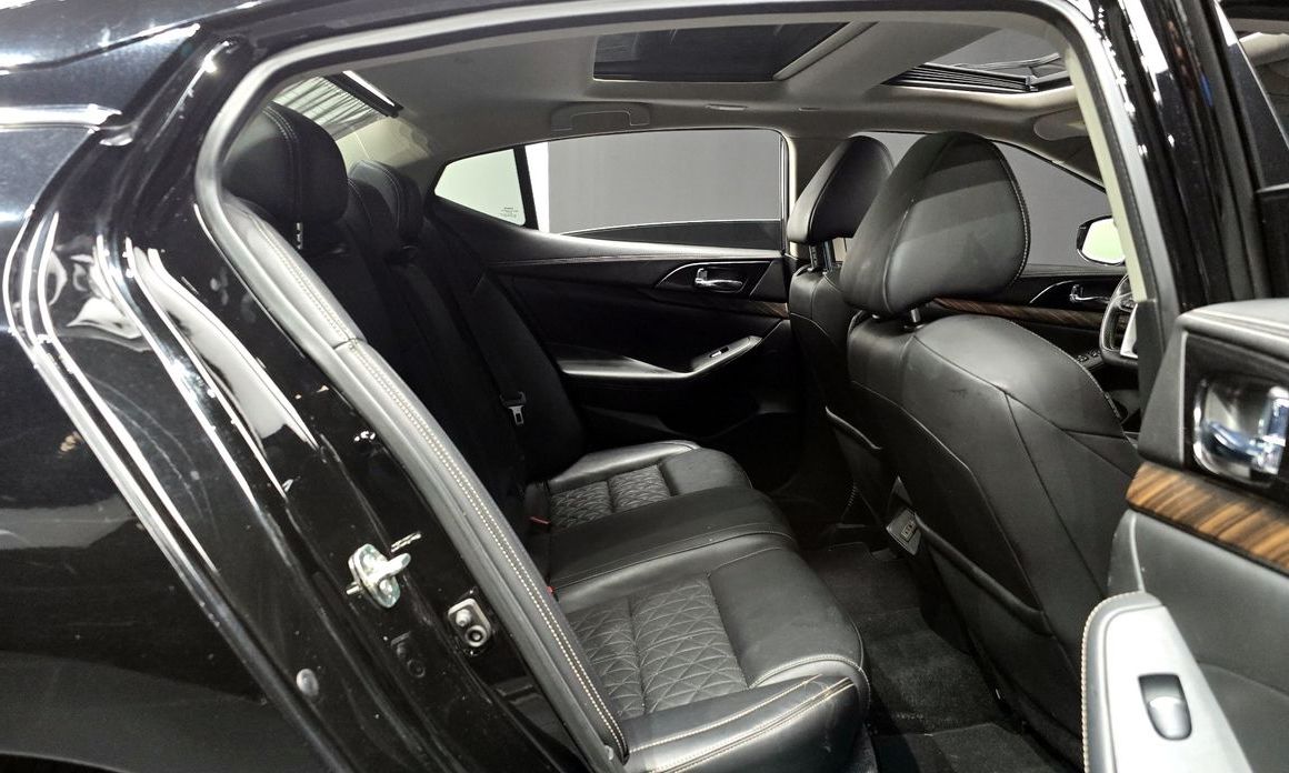 Nissan Maxima