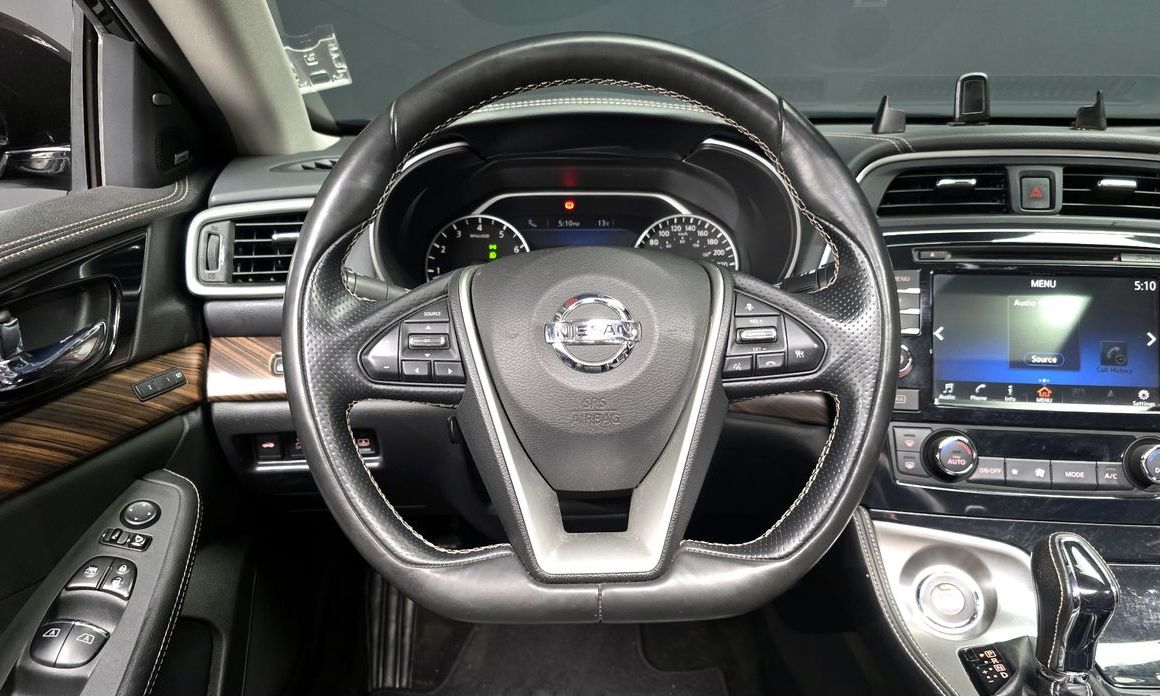 Nissan Maxima