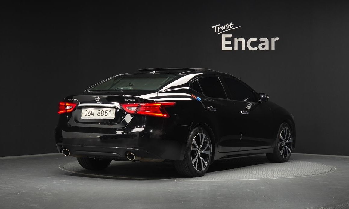 Nissan Maxima