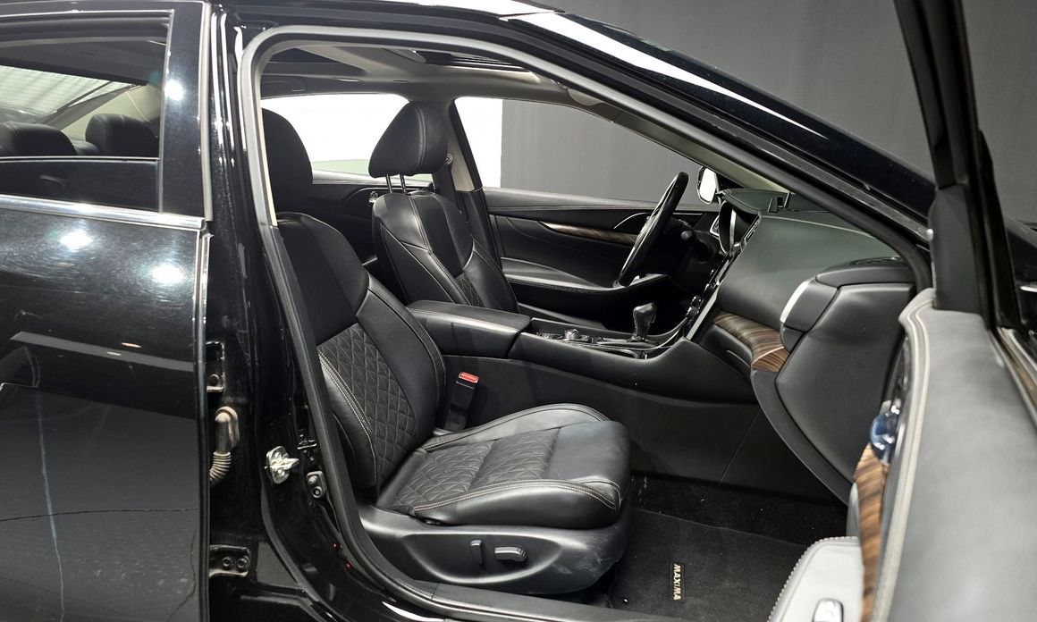 Nissan Maxima