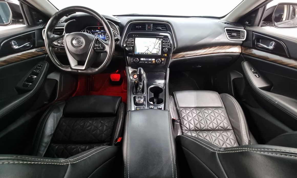 Nissan Maxima