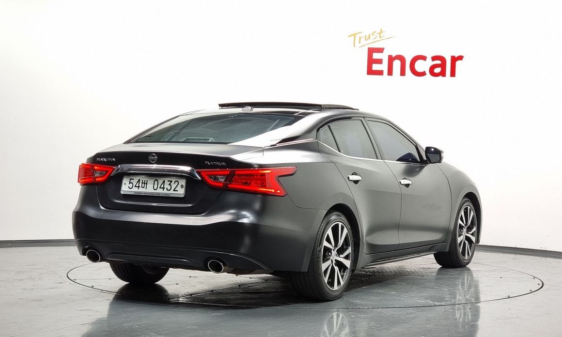 Nissan Maxima