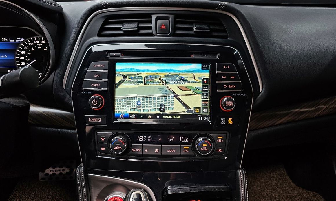Nissan Maxima