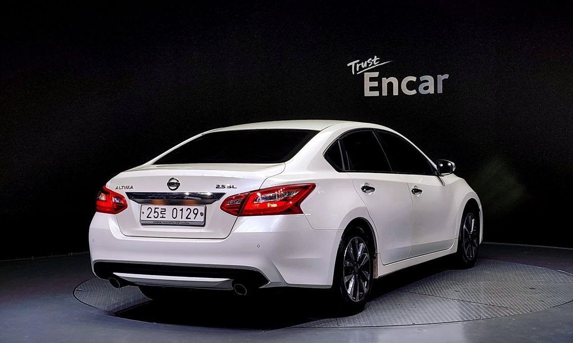 Nissan Altima