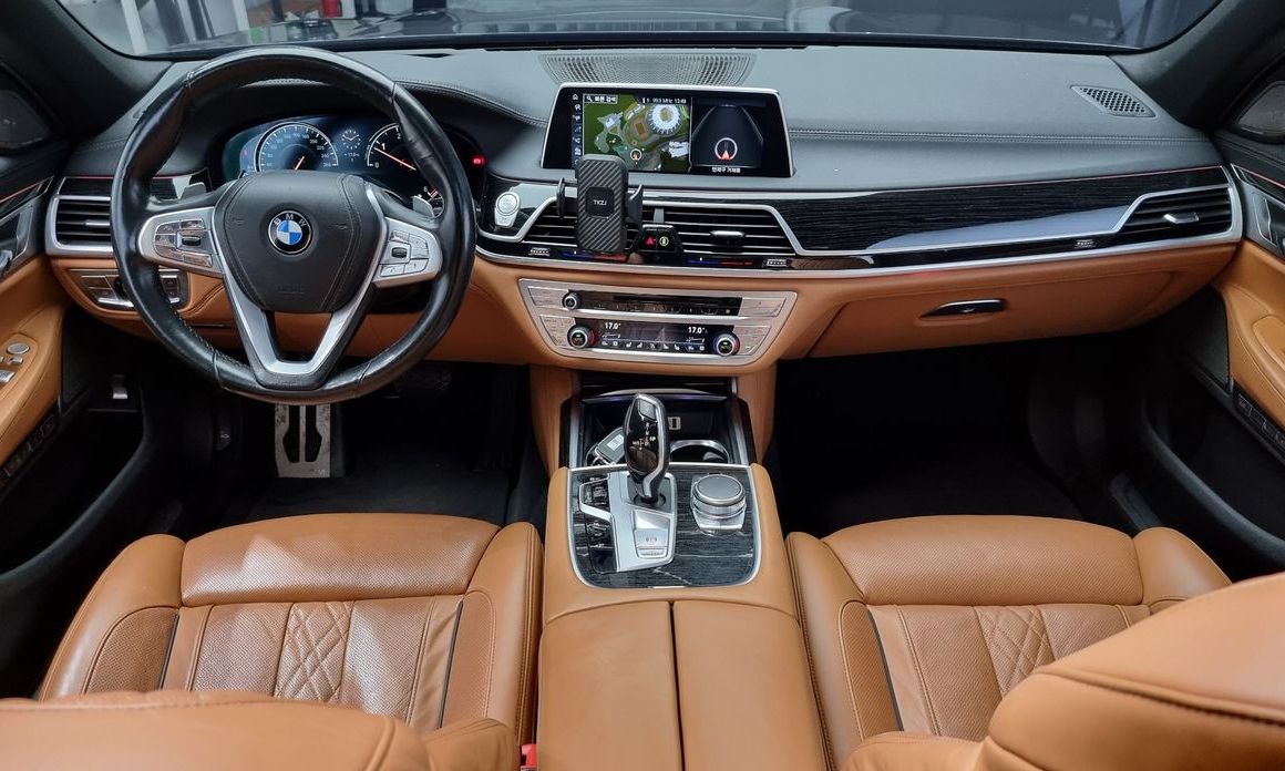 BMW 7-Series