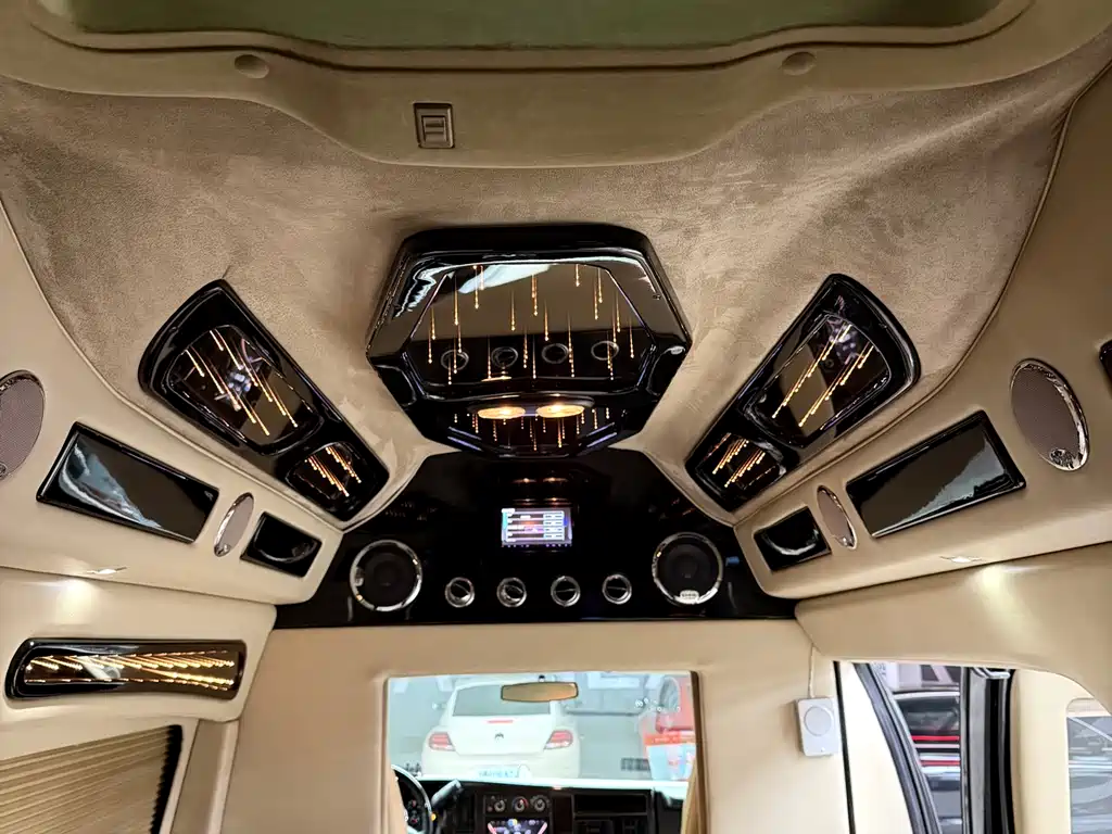 GMC Savana