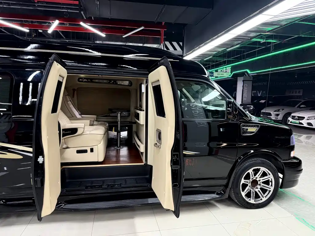 GMC Savana