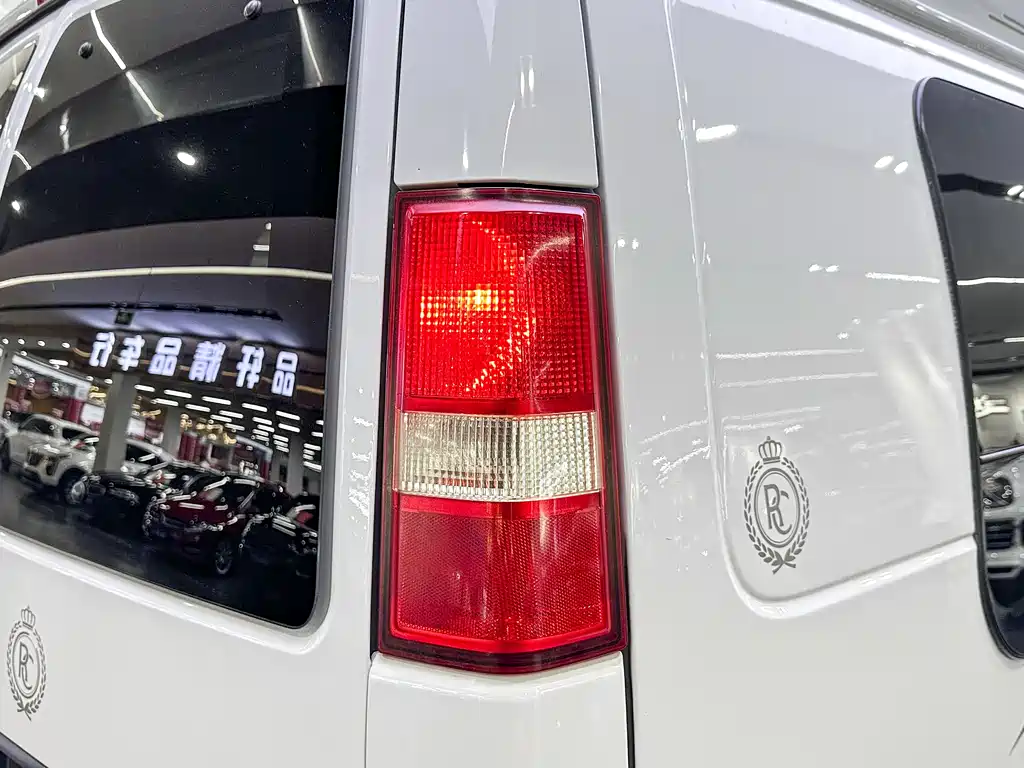 GMC Savana