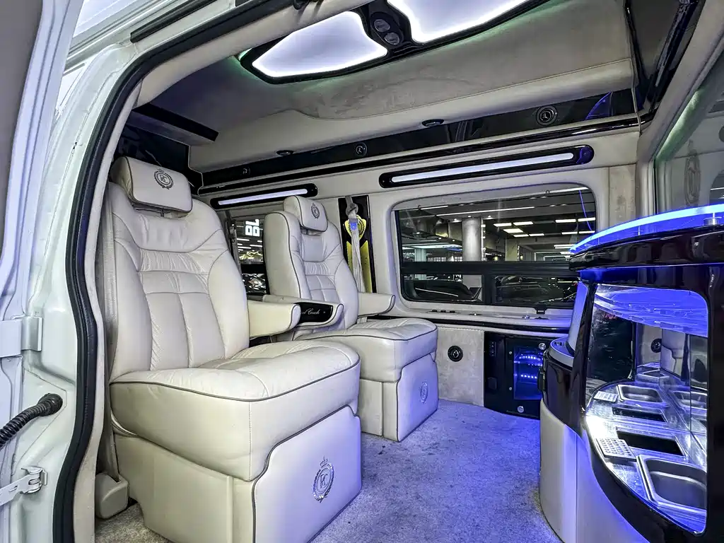 GMC Savana