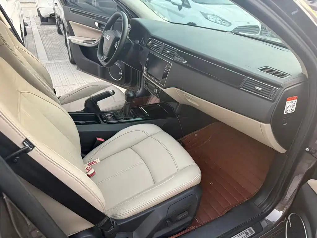 Qoros Qoros 3