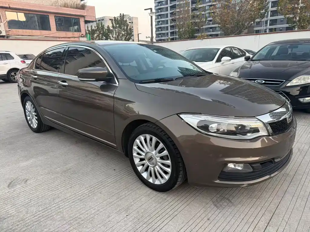 Qoros Qoros 3