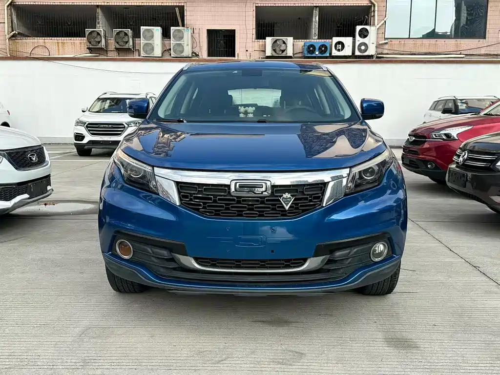 Qoros Qoros 5