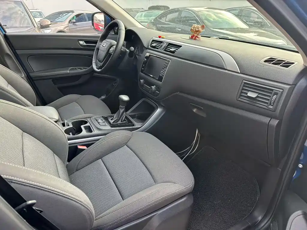 Qoros Qoros 5