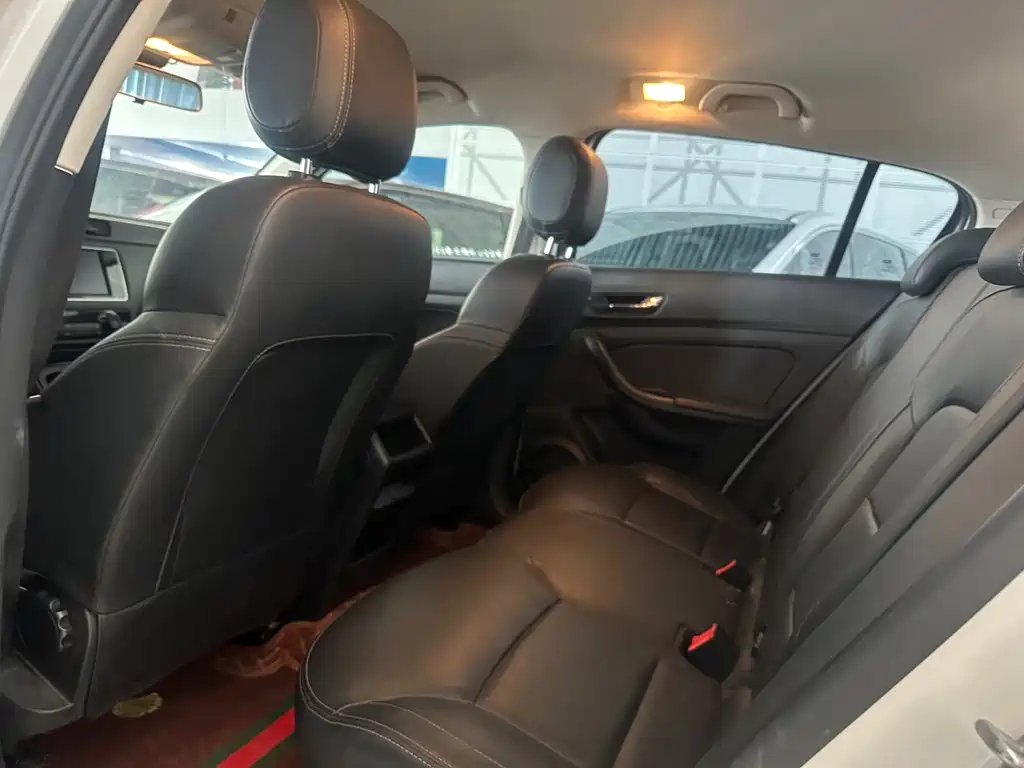 Qoros Qoros 5