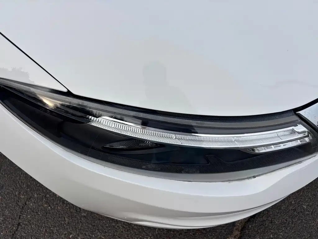 Qoros Qoros 3