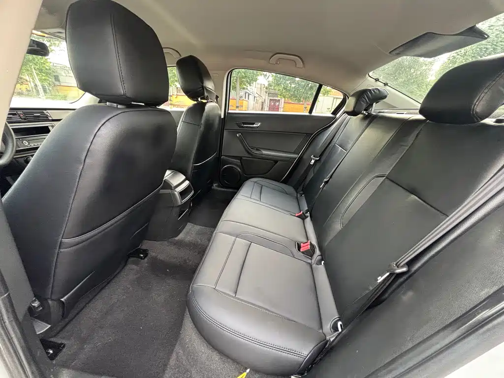 Qoros Qoros 3