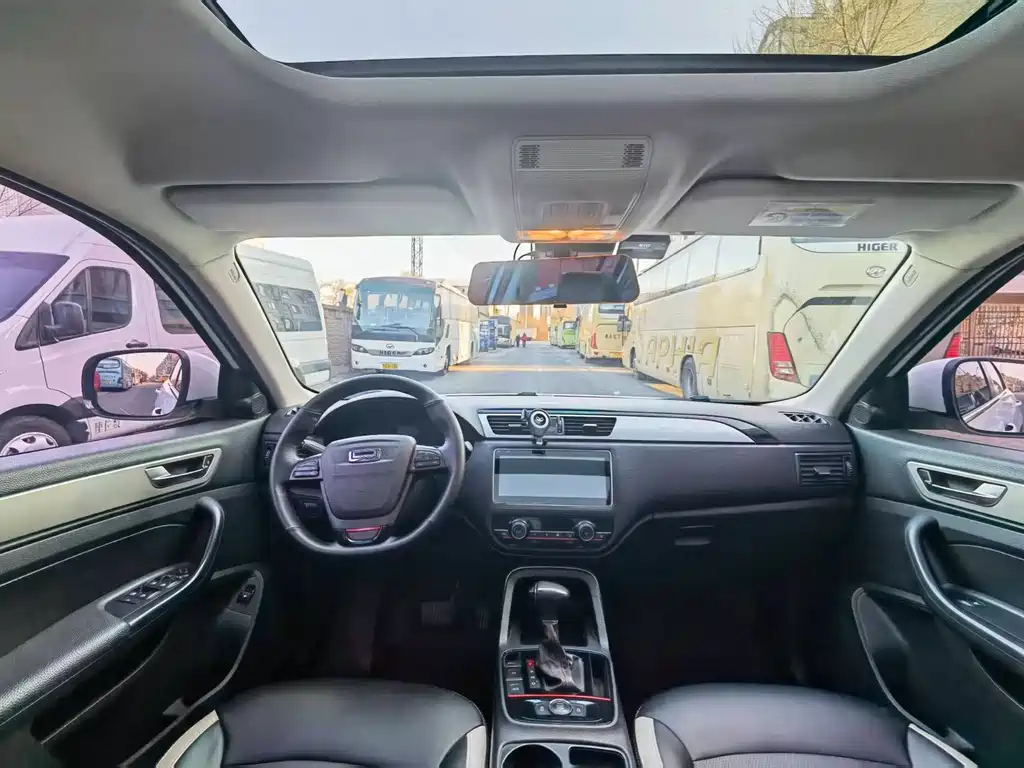 Qoros Qoros 5